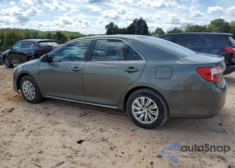 2012 Toyota Camry Base z USA, uszkodzony, nr VIN 4T1BF1FK2CU514351